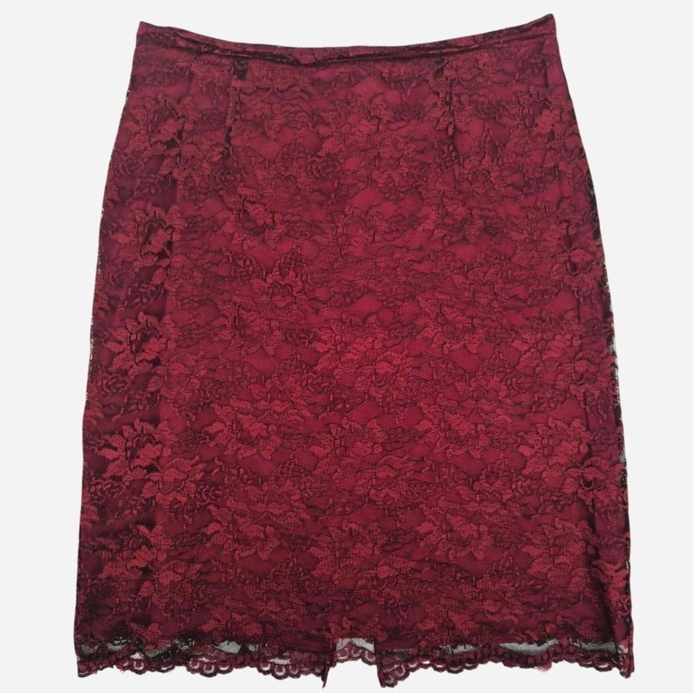 Vintage Worthington red‎ lace midi skirt with zipper closure. Size: 10